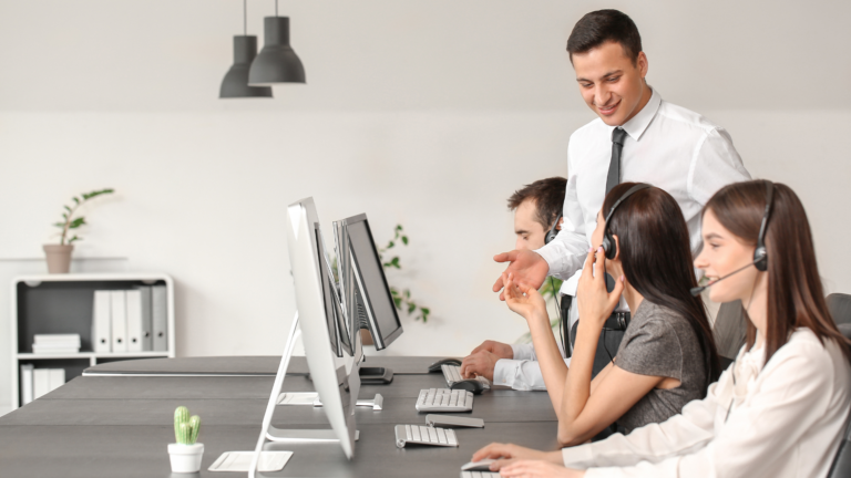 The Benefits of Apprenticeships and Internships for Career Development